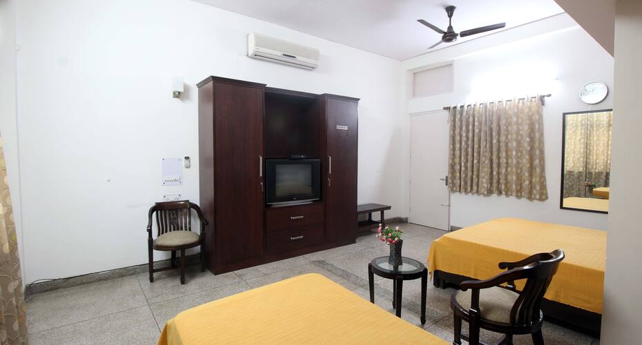TG Stays Lajpat Nagar, New Delhi 4